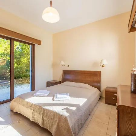 Kambos Ena Villa