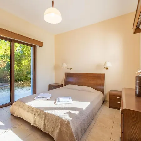 Kambos Ena Villa