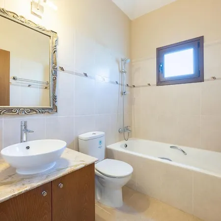 Kambos Ena Villa