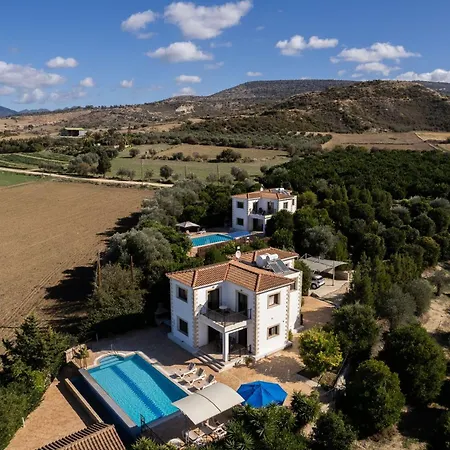 Kambos Ena Villa Polis