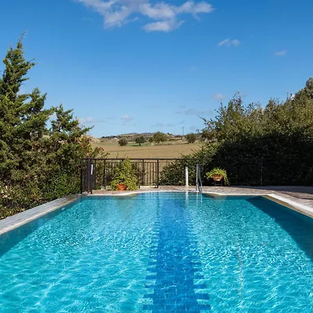 Villa Kambos Ena Polis